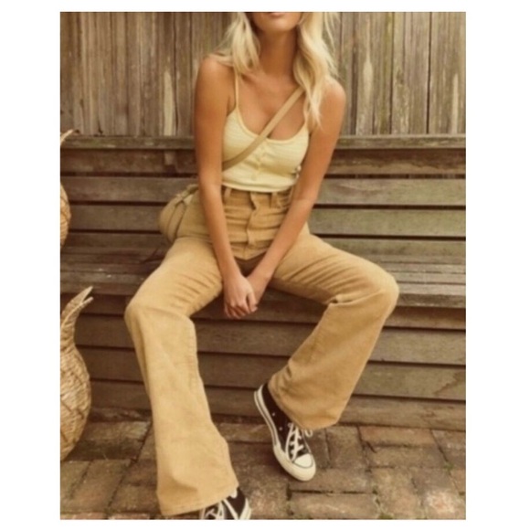 Levi's Premium Ribcage Boot Corduroy Flared Bootcut Pants in Iced Coffee Size 27 - Picture 16 of 16